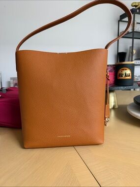 Minimalist Cognac Bucket Shoulder Bag - Women